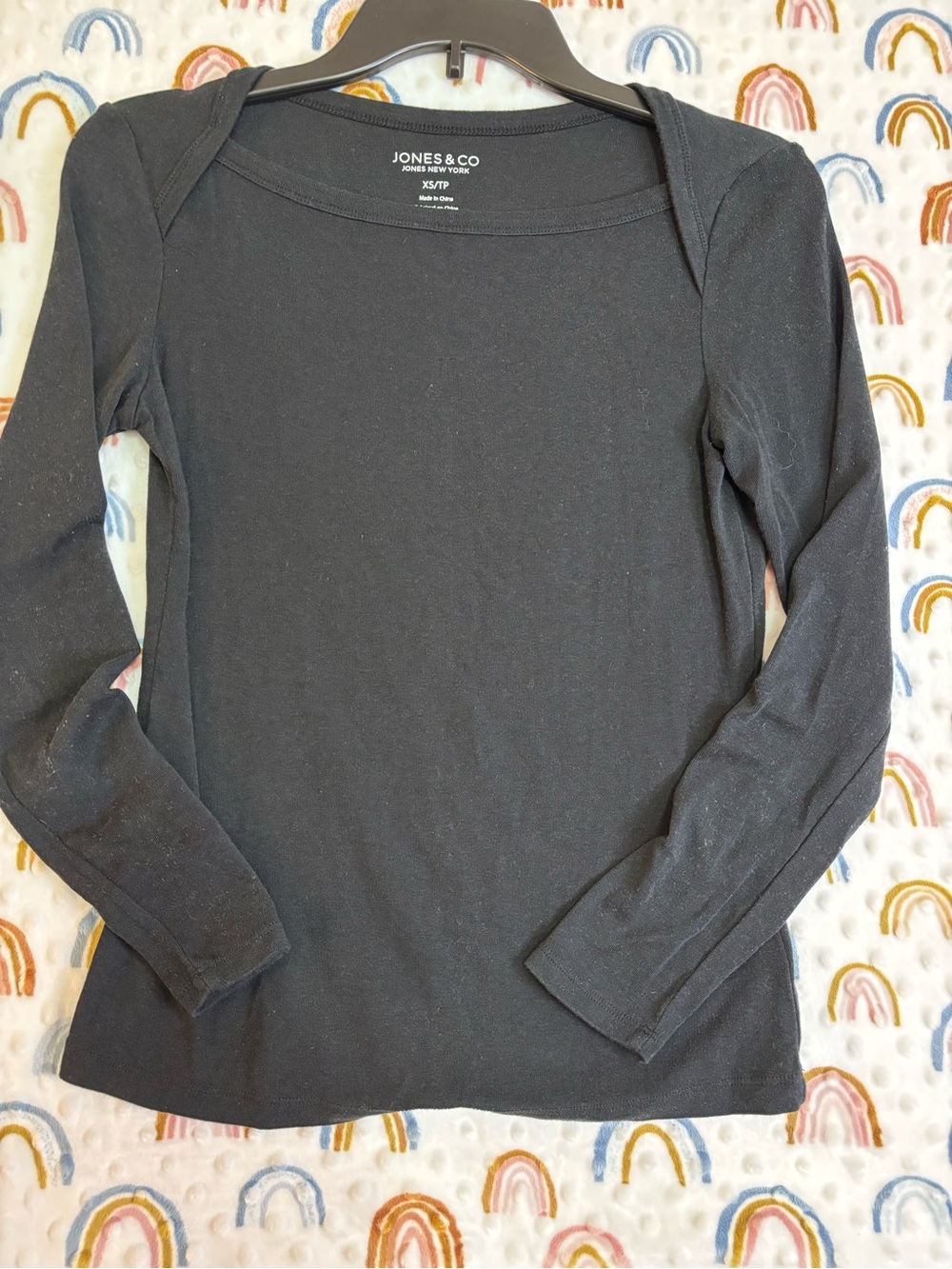 Jones New York Black Long-Sleeve Scoop Neck Top